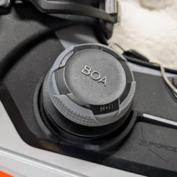 molette ajustement boa chaussures de ski