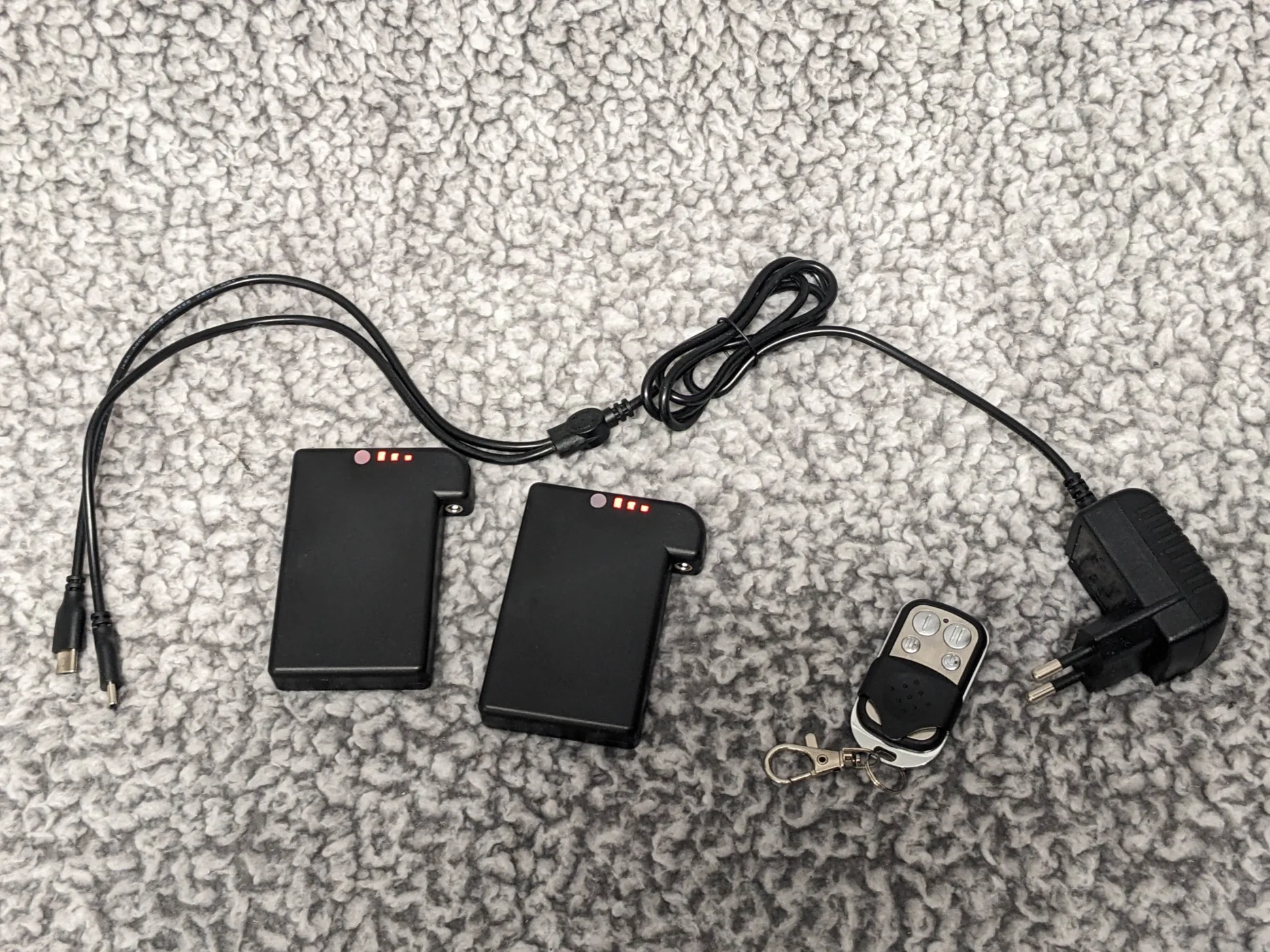 batteries cables telecommande chaussettes chauffantes